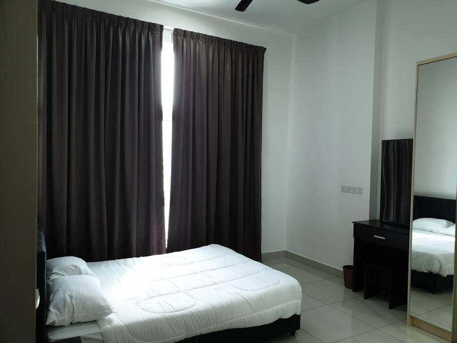 Direct Qbm & Ikea *Highfloor Sunrise Seaview Condo Bayan Lepas Exterior foto