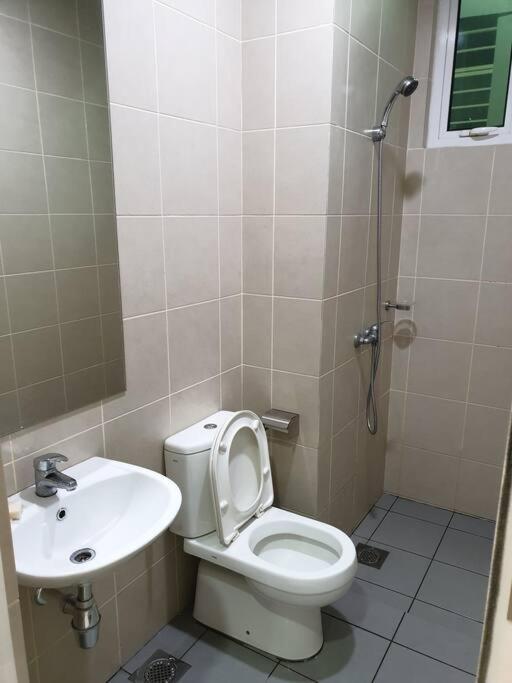 Direct Qbm & Ikea *Highfloor Sunrise Seaview Condo Bayan Lepas Exterior foto
